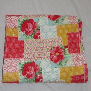 Pioneer Woman Tablecloth Sweet Rose Patchwork 58" x 82" Rectangle Floral Geo